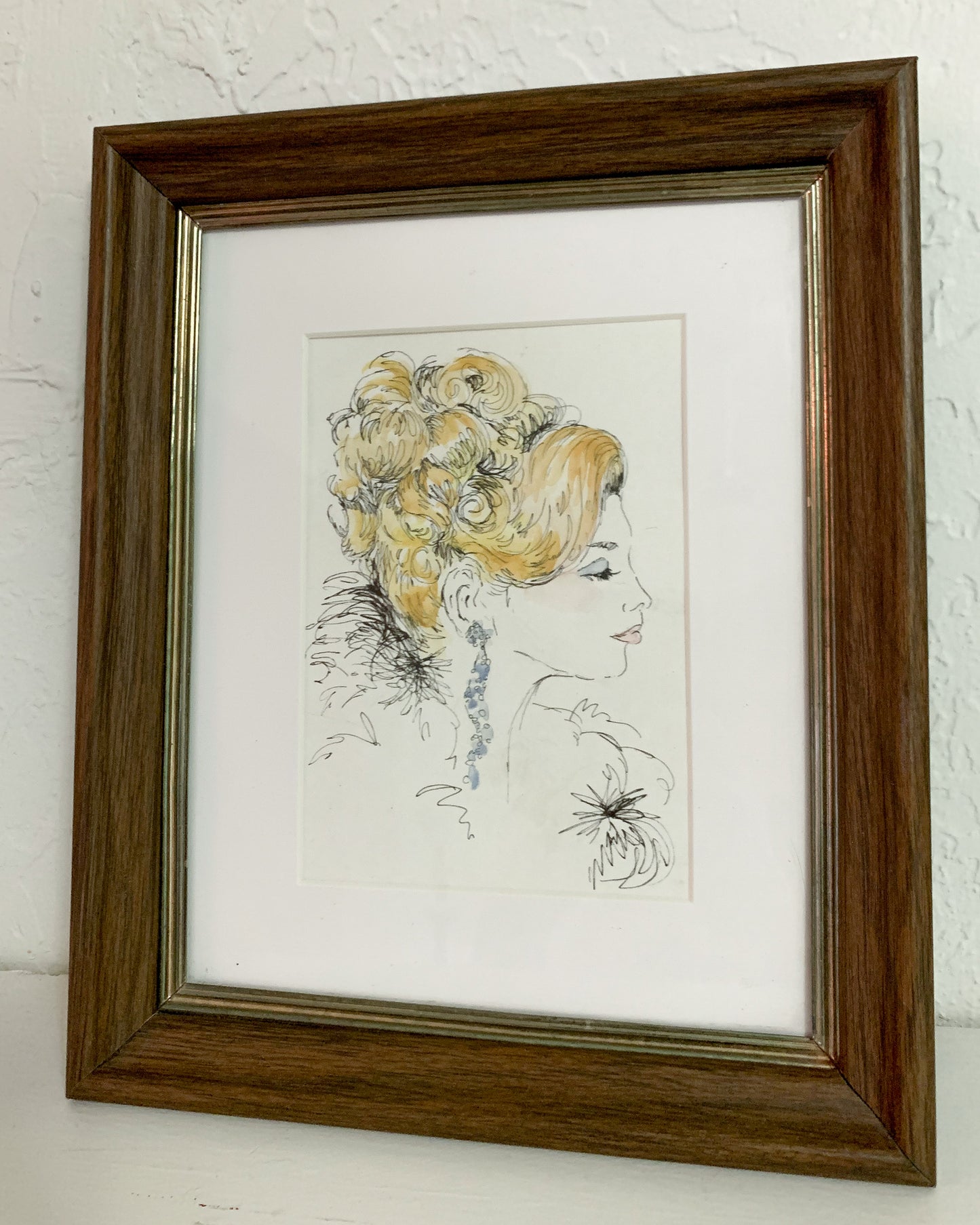 BEAUTY QUEEN Thrifted frame Sketch